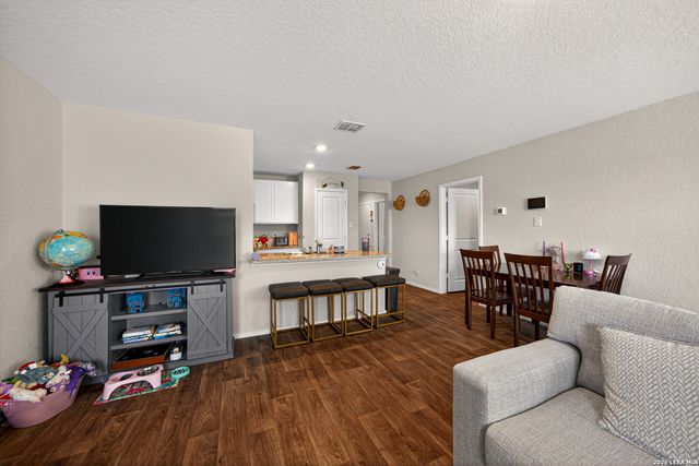 1050 Cozumel Emerald, San Antonio, TX 78253