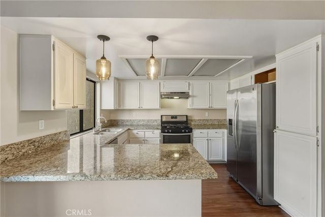 334 W 220TH Street, Carson, CA 90745