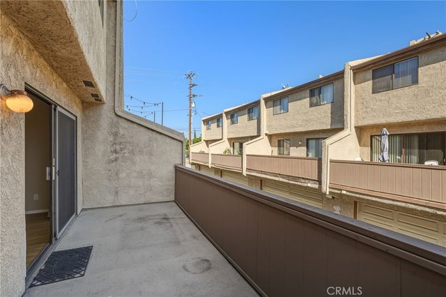 334 W 220TH Street, Carson, CA 90745