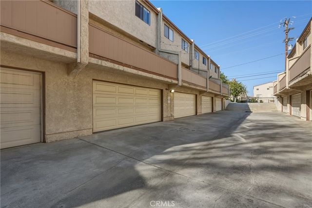 334 W 220TH Street, Carson, CA 90745