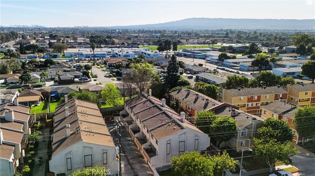 334 W 220TH Street, Carson, CA 90745