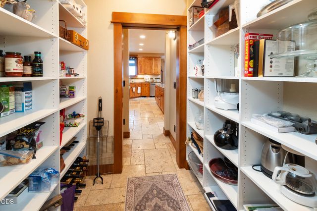 646 NW Powell Butte Loop, Bend, OR 97703