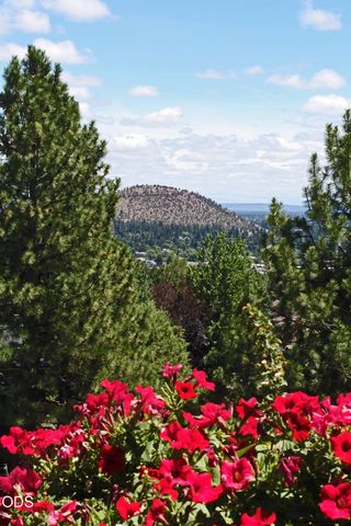 646 NW Powell Butte Loop, Bend, OR 97703