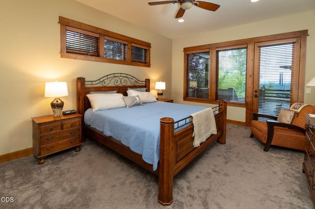 646 NW Powell Butte Loop, Bend, OR 97703