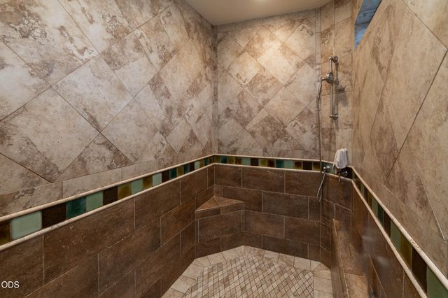 646 NW Powell Butte Loop, Bend, OR 97703
