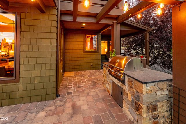 646 NW Powell Butte Loop, Bend, OR 97703