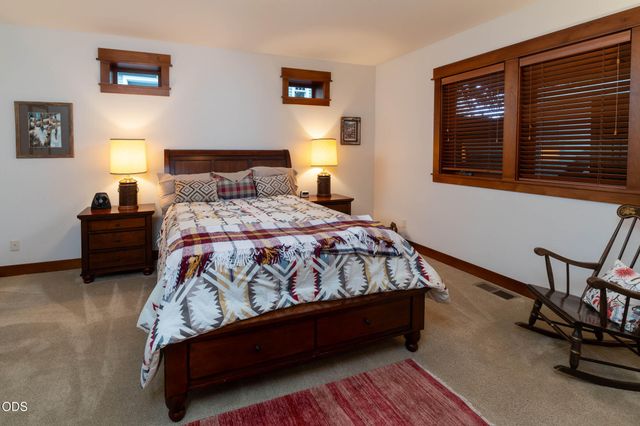 646 NW Powell Butte Loop, Bend, OR 97703