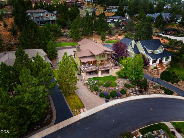 646 NW Powell Butte Loop, Bend, OR 97703
