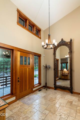 646 NW Powell Butte Loop, Bend, OR 97703