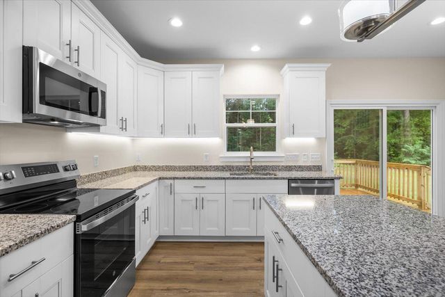 177 AZURE DR, Colonial Beach, VA 22443