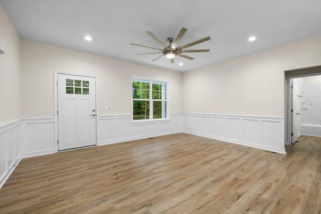 177 AZURE DR, Colonial Beach, VA 22443