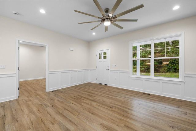 177 AZURE DR, Colonial Beach, VA 22443