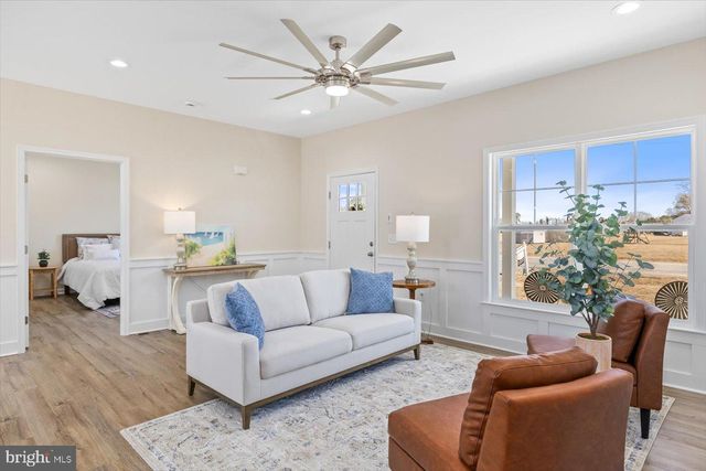 177 AZURE DR, Colonial Beach, VA 22443
