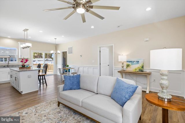 177 AZURE DR, Colonial Beach, VA 22443