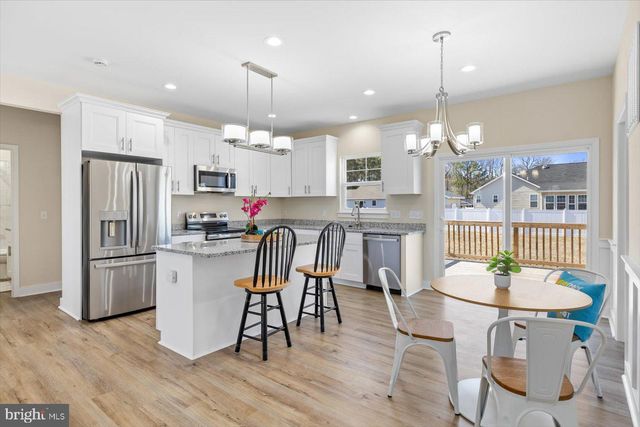 177 AZURE DR, Colonial Beach, VA 22443