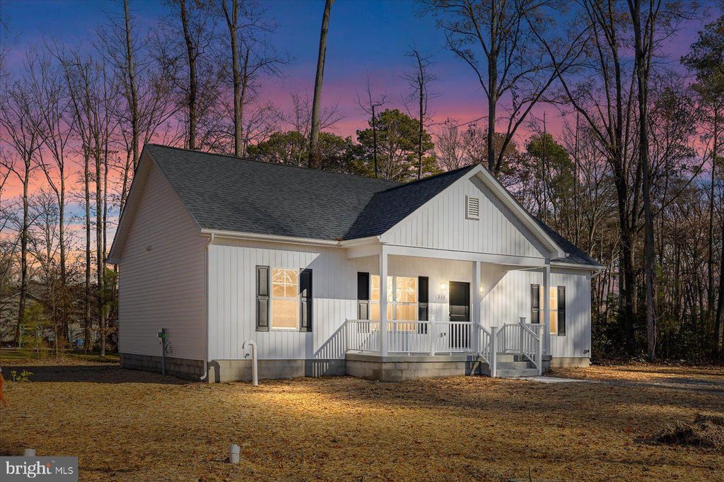 177 AZURE DR, Colonial Beach, VA 22443