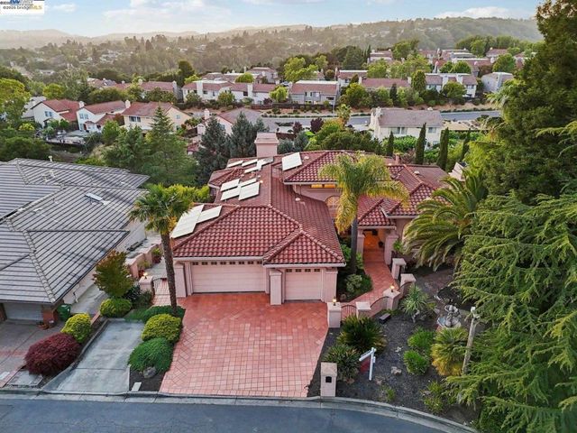 20340 Hunters Knls, Castro Valley, CA 94552