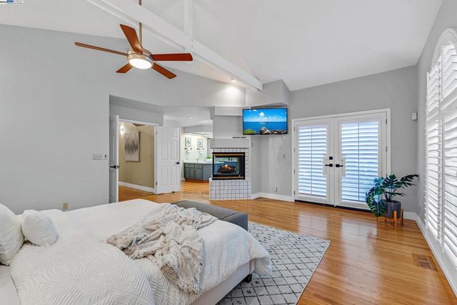 20340 Hunters Knls, Castro Valley, CA 94552