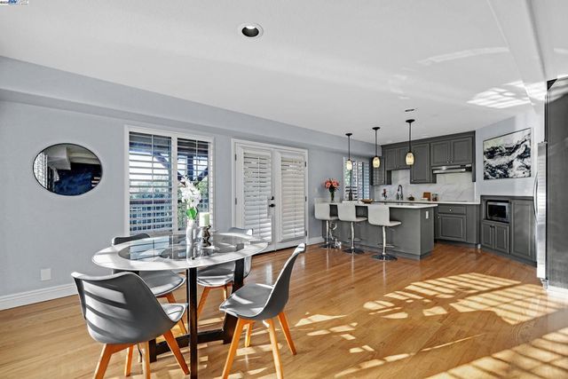 20340 Hunters Knls, Castro Valley, CA 94552