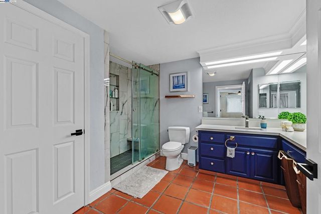 20340 Hunters Knls, Castro Valley, CA 94552