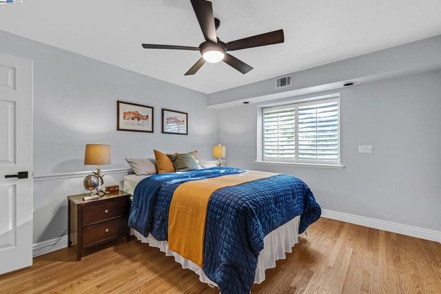 20340 Hunters Knls, Castro Valley, CA 94552