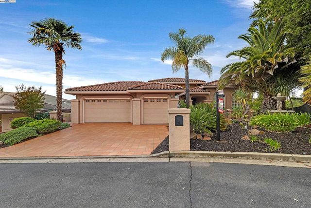 20340 Hunters Knls, Castro Valley, CA 94552