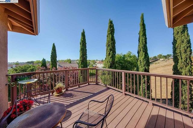 20340 Hunters Knls, Castro Valley, CA 94552