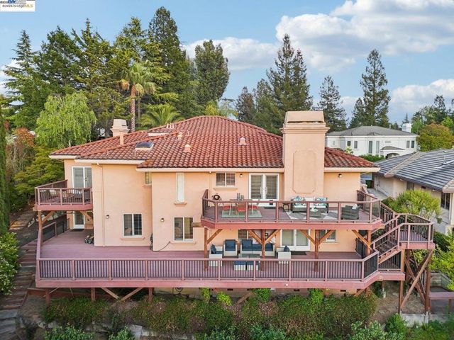 20340 Hunters Knls, Castro Valley, CA 94552