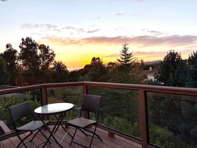 20340 Hunters Knls, Castro Valley, CA 94552