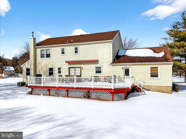 1 JOSHUA COURT, Kendall Park, NJ 08824