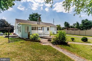 2103 SMOKETOWN ROAD RD, Fayetteville, PA 17222