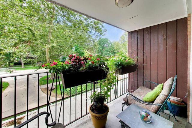 2001 Sherman Avenue 204, Evanston, IL 60201