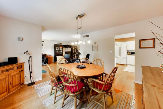 2001 Sherman Avenue 204, Evanston, IL 60201