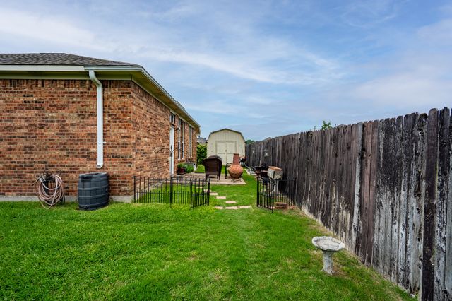 7427 Lake Front Trail, Arlington, TX 76002