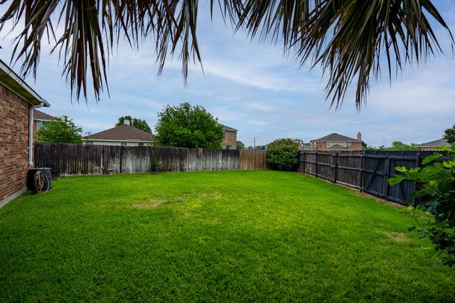 7427 Lake Front Trail, Arlington, TX 76002