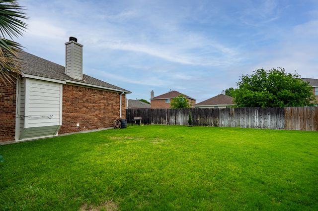 7427 Lake Front Trail, Arlington, TX 76002