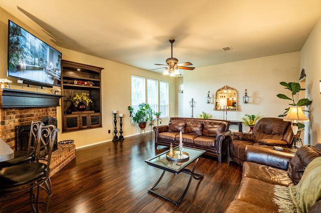 7427 Lake Front Trail, Arlington, TX 76002