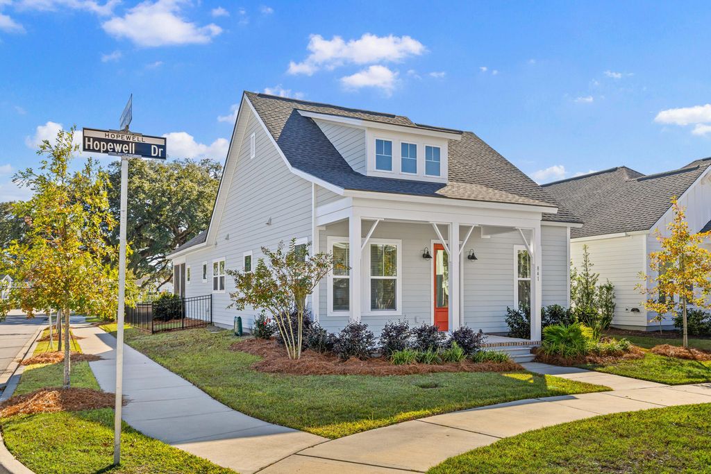 841 Hopewell Drive, Charleston, SC 29492