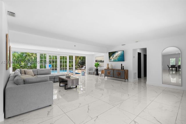 1308 Seabreeze Blvd, Fort Lauderdale, FL 33316
