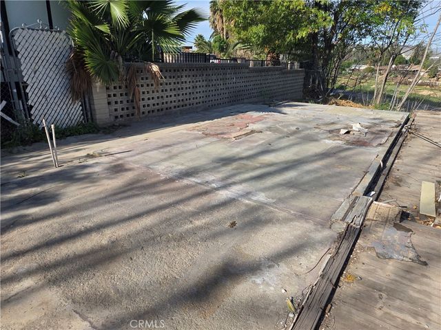 577 W La Cadena Drive, Riverside, CA 92501