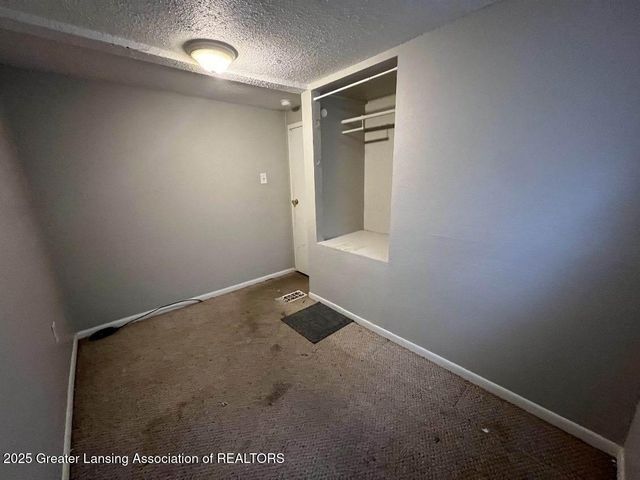 4719 S Pennsylvania Avenue, Lansing, MI 48910