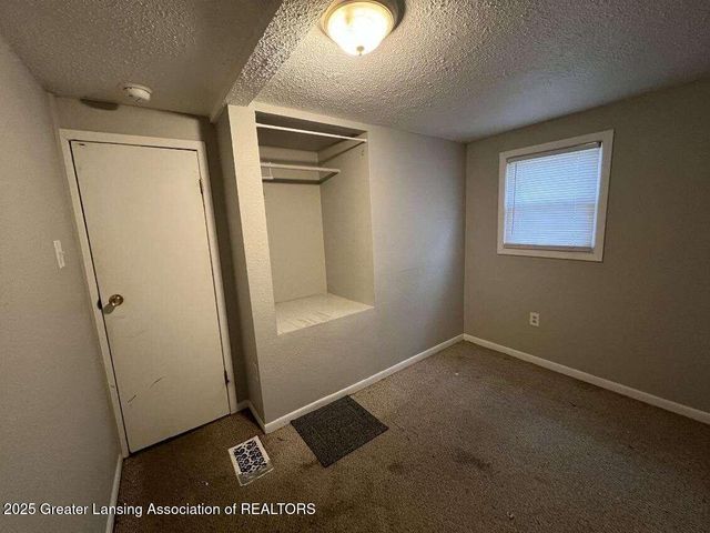 4719 S Pennsylvania Avenue, Lansing, MI 48910