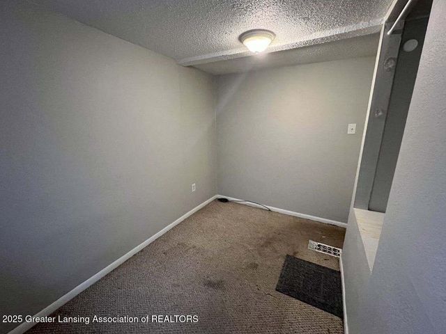 4719 S Pennsylvania Avenue, Lansing, MI 48910