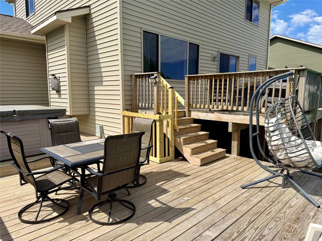 332 Aspen Drive NW, Bondurant, IA 50035