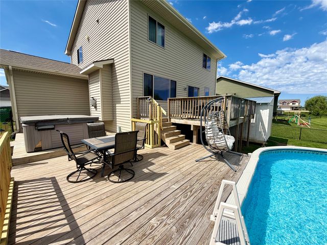 332 Aspen Drive NW, Bondurant, IA 50035
