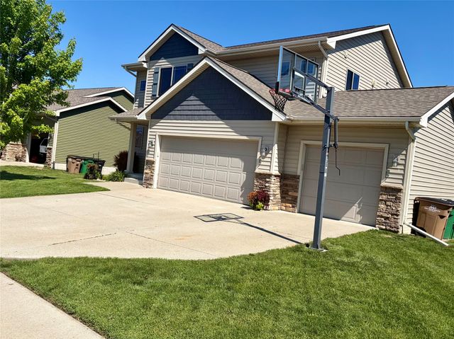 332 Aspen Drive NW, Bondurant, IA 50035
