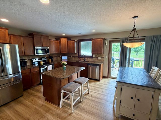 332 Aspen Drive NW, Bondurant, IA 50035