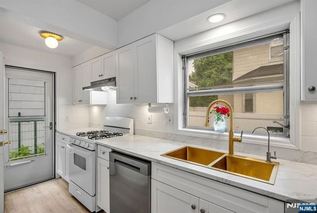 133 Highwood Avenue, Leonia, NJ 07605