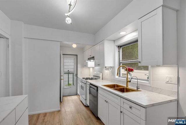 133 Highwood Avenue, Leonia, NJ 07605