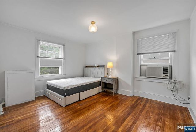 133 Highwood Avenue, Leonia, NJ 07605